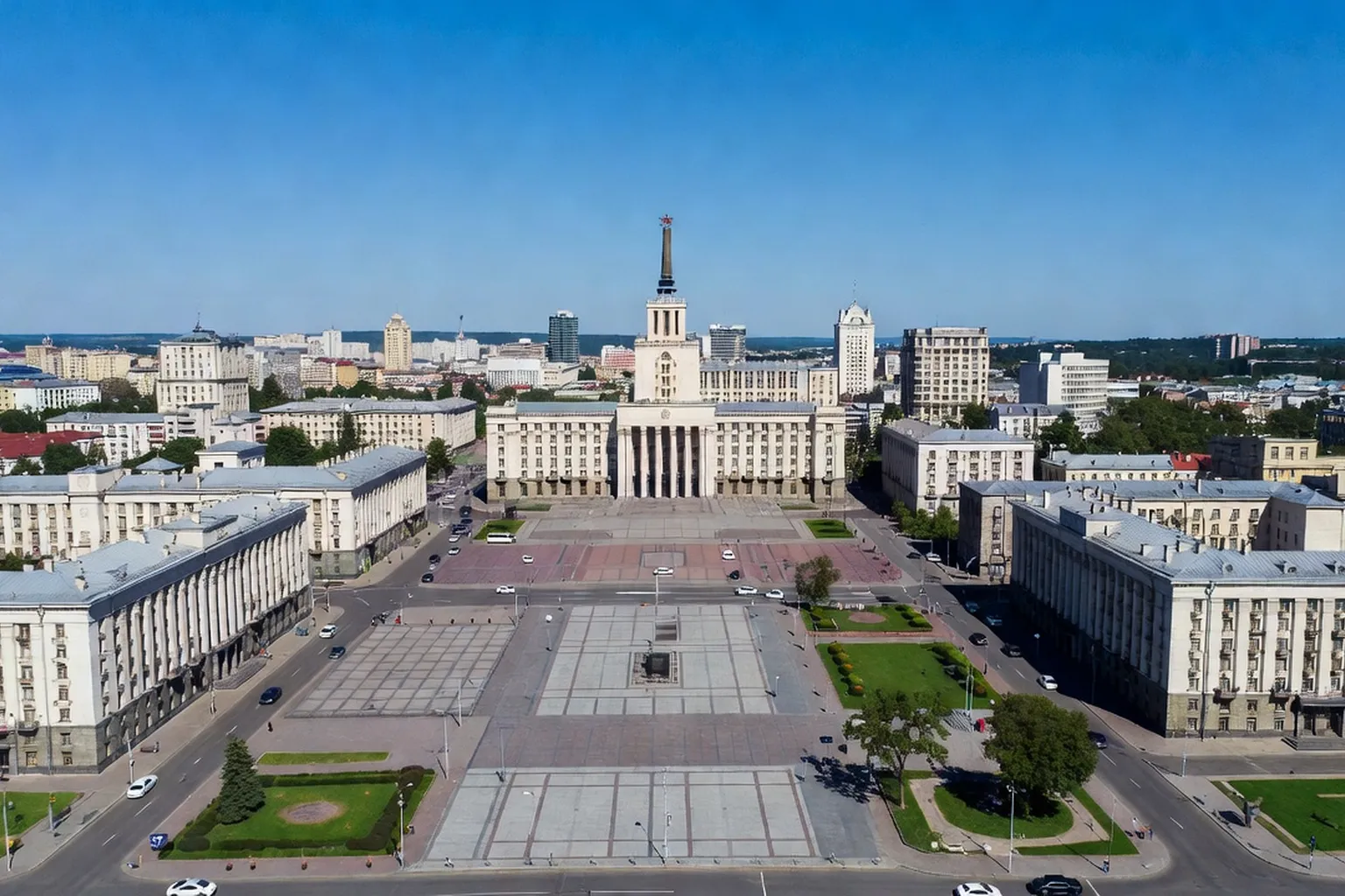 Place Svobody à Kharkiv, une des plus grandes places d'Europe